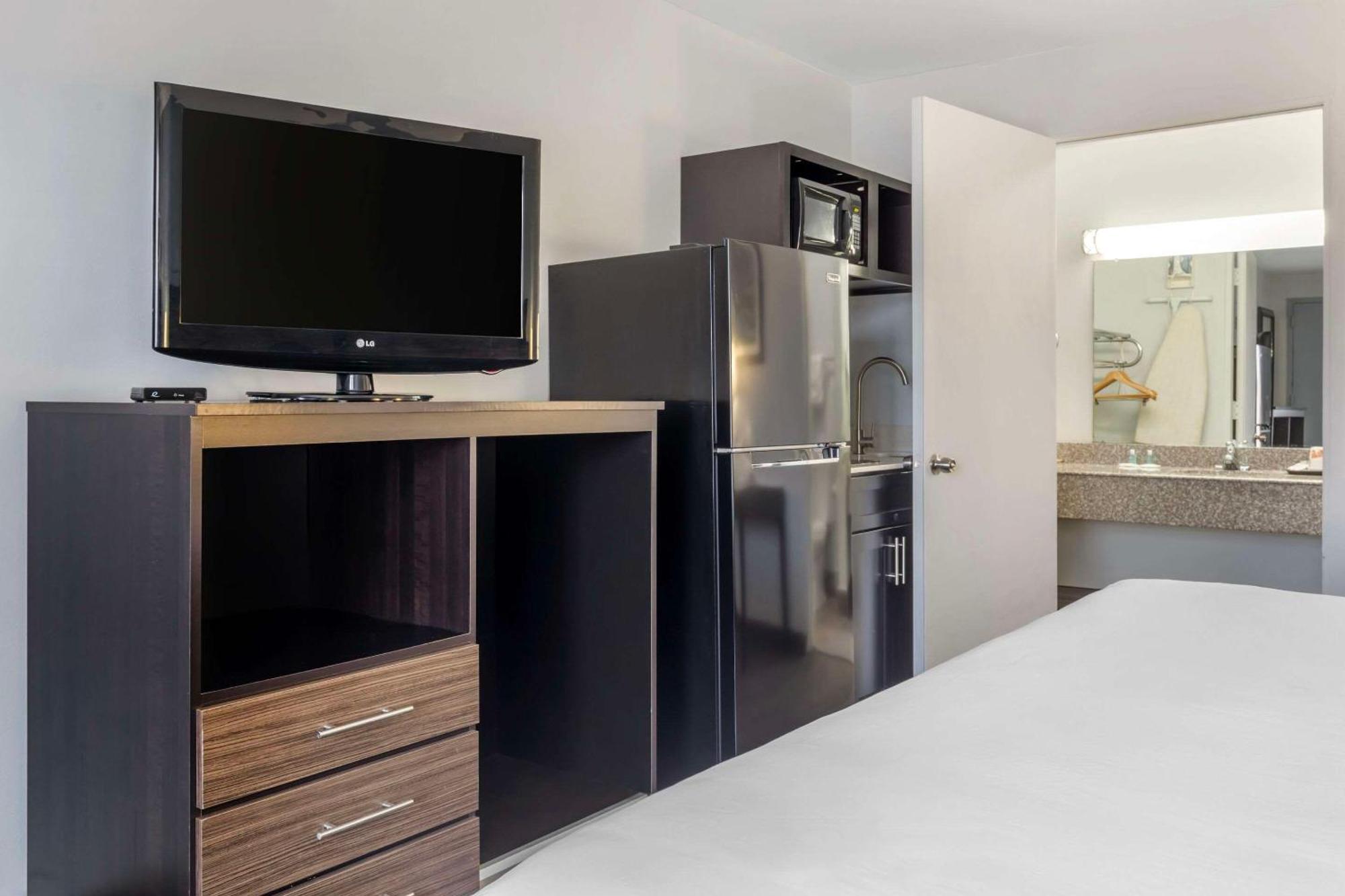 Quality Inn גיינסוויל מראה חיצוני תמונה