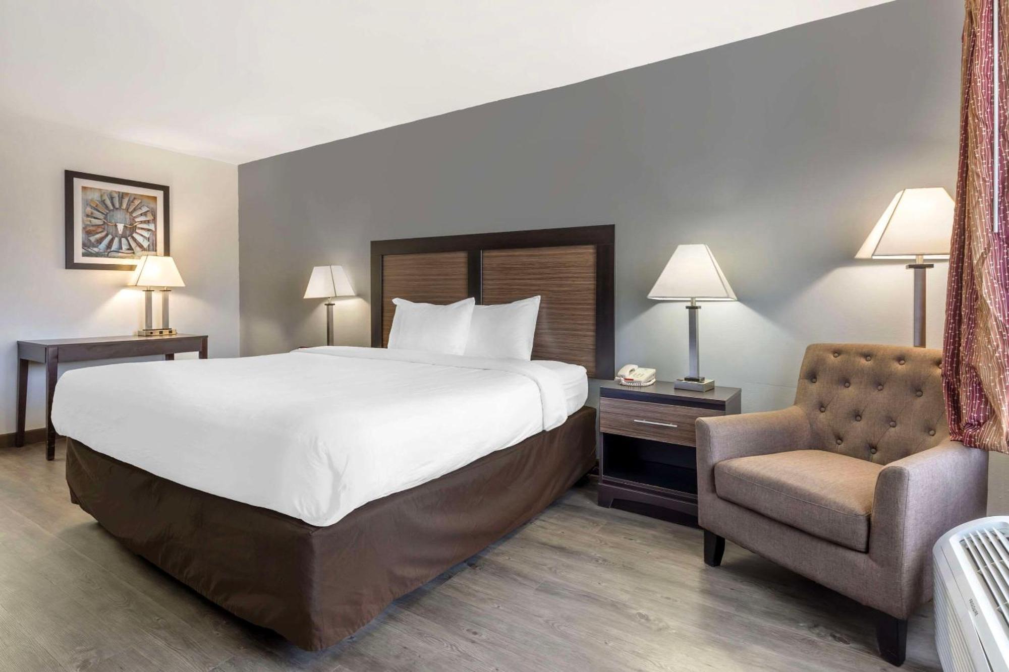 Quality Inn גיינסוויל מראה חיצוני תמונה