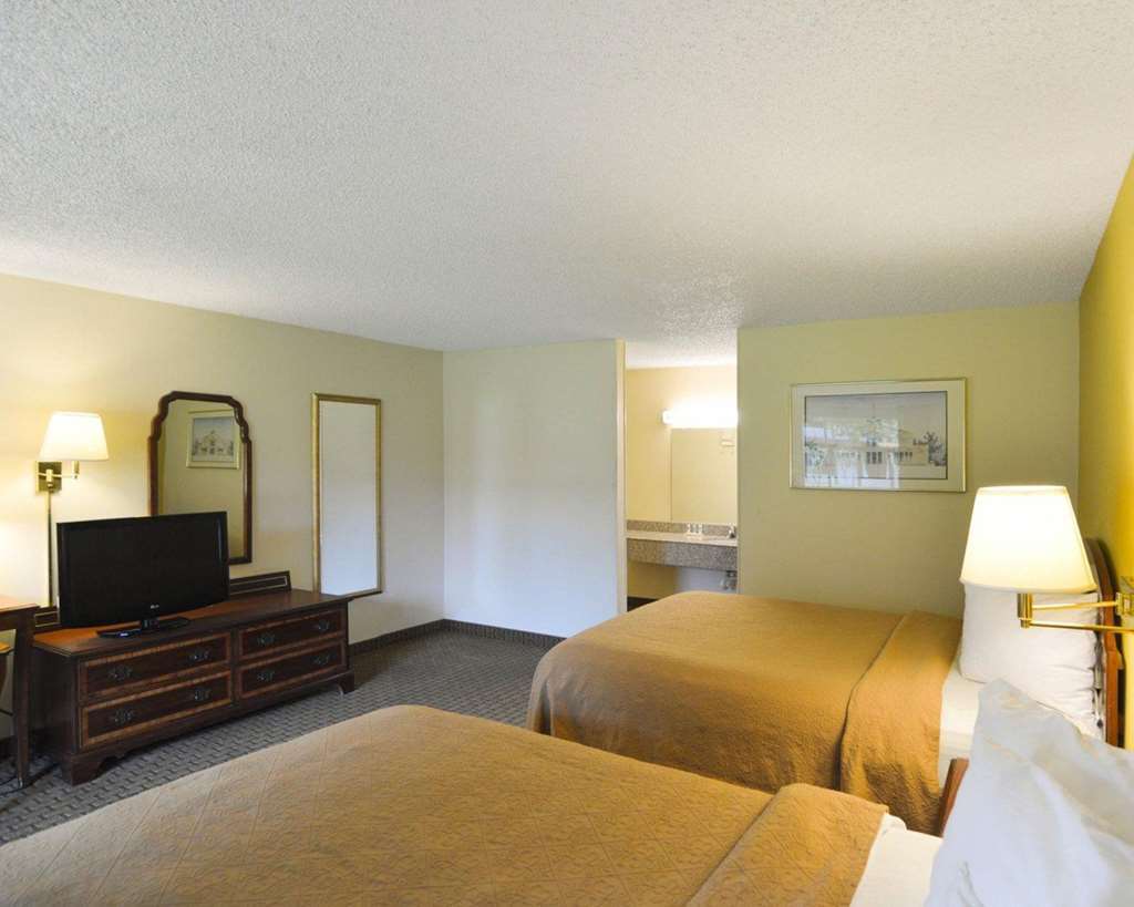 Quality Inn גיינסוויל חדר תמונה